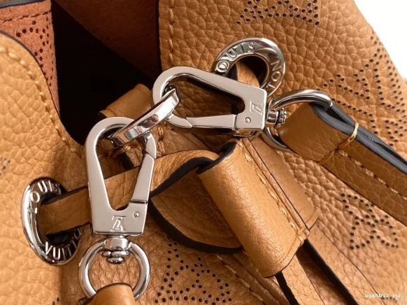 WIS BELLA LOUIS VUITTON 0127